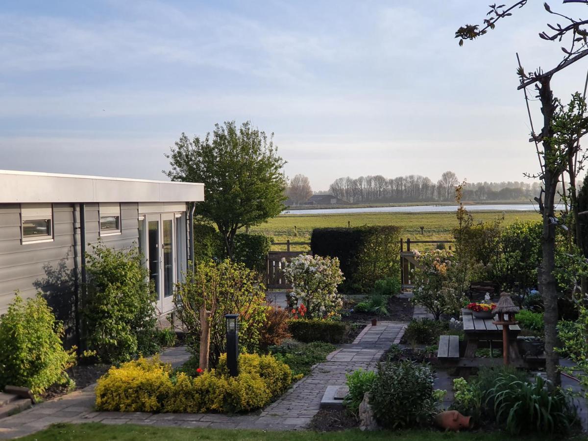 Cottage Geestmerambacht, Een Nieuw Vrijstaande Sfeervol En Landelijk Gelegen Vakantiewoning Koedijk Exterior foto